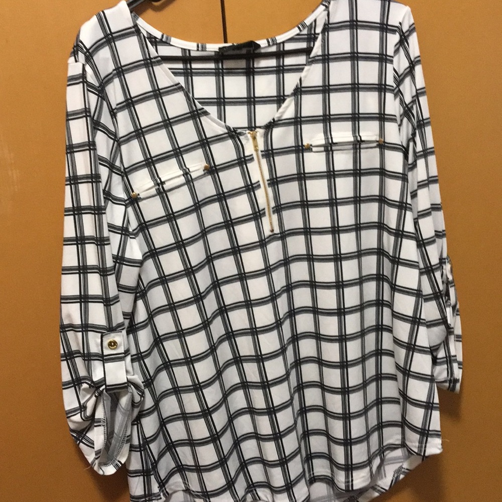 Blouse NEW WHiTH TAGS
